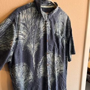 XL Authentic Tommy Bahama Button Up Hawaiian Shirt